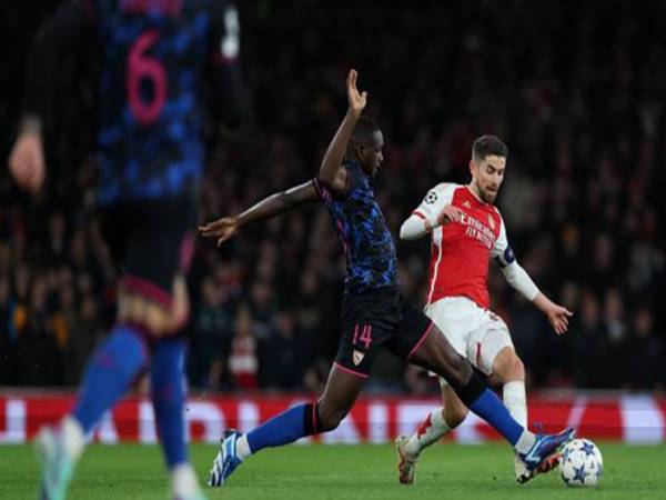 Tin Arsenal 1/3: Pháo thủ lên kế hoạch gia hạn với Jorginho